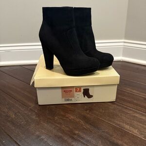 Mossimo Supply Co. Women's Elegant Black Suede Boots Size 7